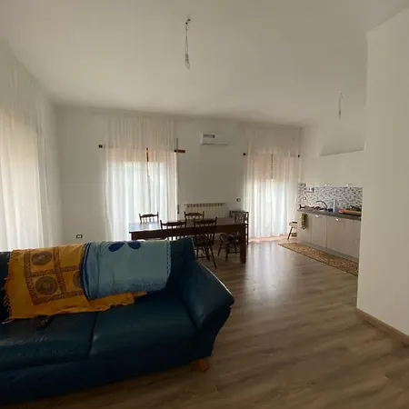 아파트 La Casa Di Gianfry 파올라